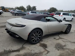 2020 Aston Martin DB11 z VIN SCFRMFCW5LGM08456, wystawiony jako Copart lot #78863454 z przebiegiem Nie podano mil oraz Szkody całkowita. Historia ofert i sprzedaży dostępna na DreamBid. Obrazek 3.