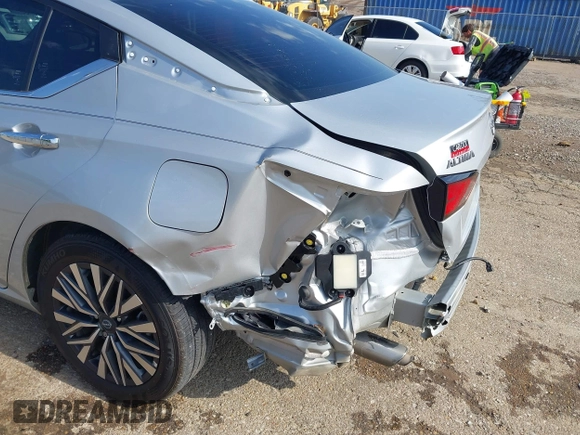 2024 Nissan Altima SV с VIN 1N4BL4DV5RN410084, выставлен на аукционе IAAI как лот 42212043 с пробегом 26 119 миль миль и . История ставок и продаж доступна на DreamBid. Изображение 6.