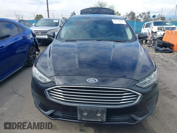2020 Ford Fusion Hybrid SE with VIN 3FA6P0LU3LR113987, listed as a IAAI auction lot 41778511 with 67,509 mi miles. Bid and sale history available at carsss.com. Image 13.