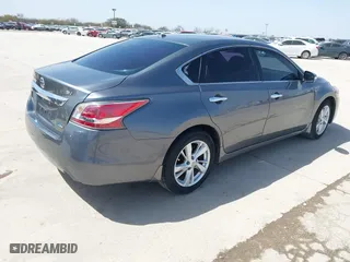 2014 Nissan Altima 2.5 SV with VIN 1N4AL3AP7EC425946, listed as a IAAI auction lot 41712045 with 227,734 mi miles. Bid and sale history available at carsss.com. Image 4.