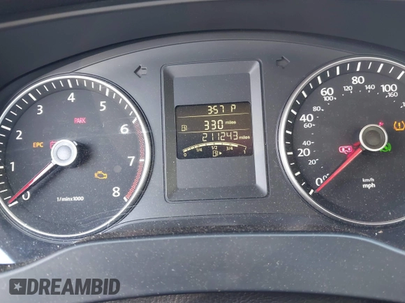 2014 Volkswagen Jetta Sedan SE w/Connectivity with VIN 3VWD07AJ5EM238638, listed as a IAAI auction lot 41518500 with 211,243 mi miles. Bid and sale history available at carsss.com. Image 7.