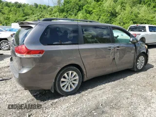 2011 Toyota Sienna XLE z VIN 5TDDK3DCXBS014134, wystawiony jako Copart lot #55124725 z przebiegiem 193 629 mil mil oraz Szkoda całkowita • Salvage title. Historia ofert i sprzedaży dostępna na DreamBid. Obrazek 3.