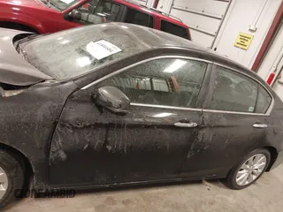 2014 Honda Accord EX-L with VIN 1HGCR2F84EA172143, listed as a IAAI auction lot 41801684 with 180,241 mi miles and . Bid and sale history available at carsss.com. Image 15.