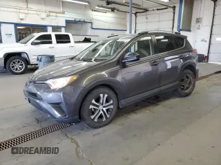2018 Toyota RAV4 LE z VIN JTMBFREV3JJ205758, wystawiony jako Copart lot #55528335 z przebiegiem 78 654 mil mil oraz Szkoda całkowita • Salvage title. Historia ofert i sprzedaży dostępna na DreamBid. Obrazek 1.