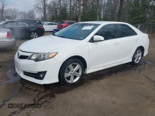 2014 Toyota Camry L with VIN 4T1BF1FK7EU816821, listed as a IAAI auction lot 41825230 with 121,382 mi miles. Bid and sale history available at carsss.com. Image 17.