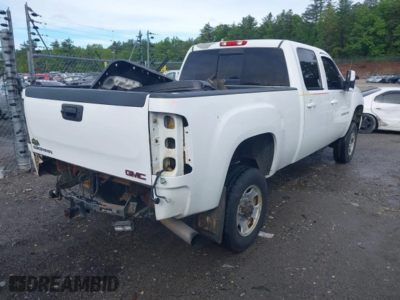 2013 GMC Sierra 2500HD Denali z VIN 1GT125E8XDF238662, wystawiony jako IAAI lot #42253366 z przebiegiem 250 409 mil mil oraz . Historia ofert i sprzedaży dostępna na DreamBid. Obrazek 4.