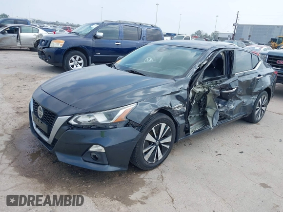 2020 Nissan Altima 2.5 SL with VIN 1N4BL4EV3LC160149, listed as a IAAI auction lot 41774085 with 106,605 mi miles. Bid and sale history available at carsss.com. Image 2.