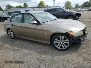 2006 BMW 3 Series 325i with VIN WBAVB17596NK38378, listed as a Copart auction lot 71792814 with 112,745 mi miles and Salvage Title. Bid and sale history available at carsss.com. Image 4.