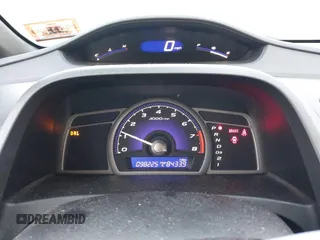 2006 Honda Civic LX z VIN 1HGFA16526L129544, wystawiony jako IAAI lot #42391680 z przebiegiem 98 225 mil mil oraz . Historia ofert i sprzedaży dostępna na DreamBid. Obrazek 7.