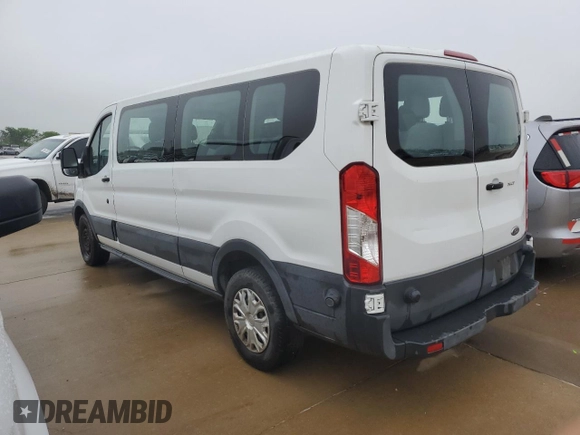 2015 Ford Transit XL z VIN 1FBZX2ZM3FKA96776, wystawiony jako Copart lot #49950325 z przebiegiem 104 487 mil mil oraz Tytuł czysty. Historia ofert i sprzedaży dostępna na DreamBid. Obrazek 2.