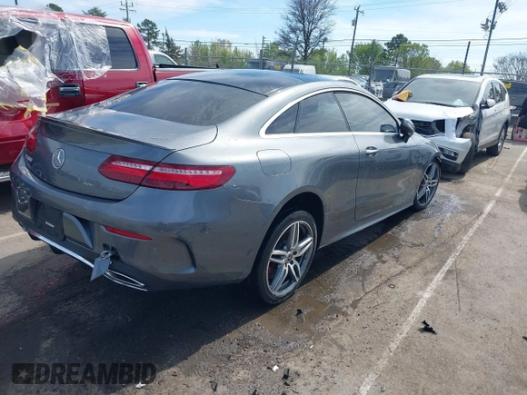 2018 Mercedes-Benz E-Class E 400 with VIN WDD1J6FB3JF018946, listed as a IAAI auction lot 41532585 with 75,213 mi miles. Bid and sale history available at carsss.com. Image 4.