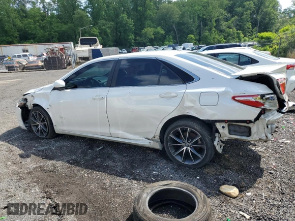 2017 Toyota Camry XLE z VIN 4T1BF1FK0HU388515, wystawiony jako Copart lot #59180025 z przebiegiem 107 443 mil mil oraz Czysty tytuł • Clean title. Historia ofert i sprzedaży dostępna na DreamBid. Obrazek 2.