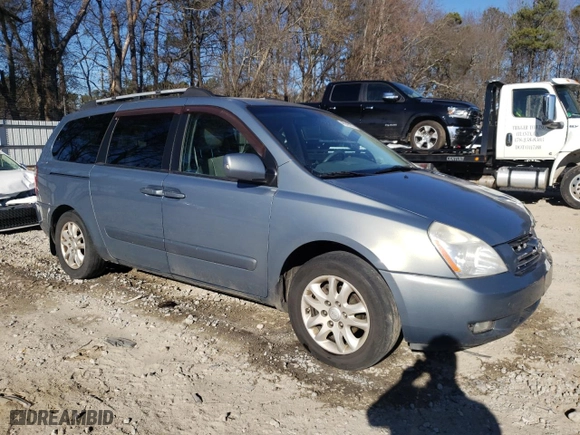 2008 Kia Sedona LX with VIN KNDMB233886238085, listed as a Copart auction lot 46948235 with NaN miles and Salvage Title. Bid and sale history available at carsss.com. Image 4.