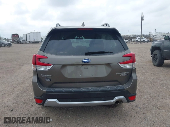 2021 Subaru Forester Touring with VIN JF2SKAXC9MH556986, listed as a IAAI auction lot 41717748 with 33,573 mi miles. Bid and sale history available at carsss.com. Image 16.