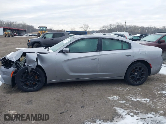 2015 Dodge Charger SXT z VIN 2C3CDXJGXFH891493, wystawiony jako IAAI lot #41316110 z przebiegiem 161 281 mil mil oraz . Historia ofert i sprzedaży dostępna na DreamBid. Obrazek 14.