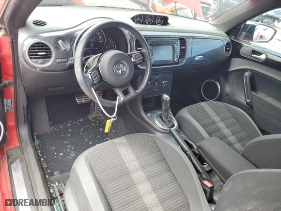 2012 Volkswagen Beetle 2.0T Turbo PZEV with VIN 3VWVA7AT5CM654978, listed as a Copart auction lot 66766654 with 60,842 mi miles and Salvage Title. Bid and sale history available at carsss.com. Image 8.