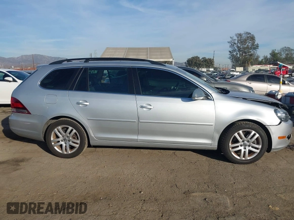 2011 Volkswagen Jetta TDI with VIN 3VWML7AJ3BM609296, listed as a IAAI auction lot 41410838 with 139,369 mi miles and . Bid and sale history available at DreamBid. Image 13.