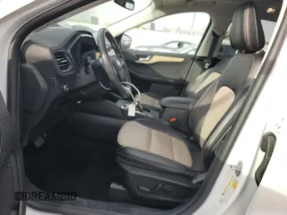 2022 Ford Escape Titanium Plug-In Hybrid с VIN 1FMCU0LZ8NUB45858, выставлен на аукционе Copart как лот 84727544 с пробегом 8 612 миль миль и Списание • Salvage title. История ставок и продаж доступна на DreamBid. Изображение 7.
