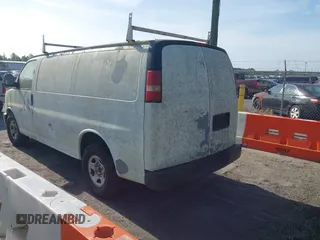 2006 Chevrolet Express Cargo Van with VIN 1GCFG15X261109290, listed as a IAAI auction lot 42088599 with 1 mi miles. Bid and sale history available at carsss.com. Image 3.