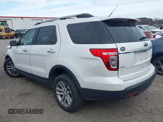 2014 Ford Explorer XLT with VIN 1FM5K7D87EGC11103, listed as a IAAI auction lot 41754353 with 143,368 mi miles. Bid and sale history available at carsss.com. Image 3.