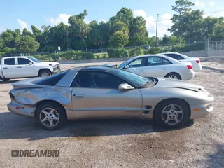2001 Pontiac Firebird Firebird с VIN 2G2FS22K512124770, выставлен на аукционе IAAI как лот 42590414 с пробегом 57 212 миль миль и . История ставок и продаж доступна на DreamBid. Изображение 13.