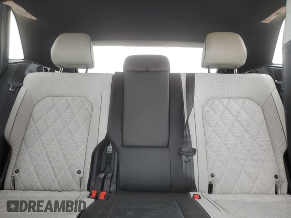 2024 Volkswagen Atlas SEL Premium R-Line с VIN 1V2FE2CA9RC205256, выставлен на аукционе Copart как лот 50717495 с пробегом 22 786 миль миль и Списание • Salvage title. История ставок и продаж доступна на DreamBid. Изображение 10.