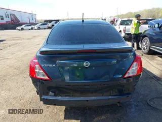 2015 Nissan Versa SV with VIN 3N1CN7AP4FL944238, listed as a IAAI auction lot 42065388 with 196,083 mi miles. Bid and sale history available at carsss.com. Image 17.