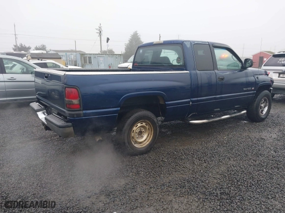 2001 Dodge Ram 1500 with VIN 3B7HC13Z11M296543, listed as a IAAI auction lot 41302280 with 224,528 mi miles. Bid and sale history available at carsss.com. Image 4.