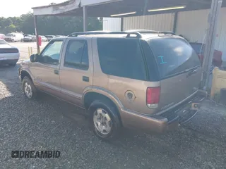 2002 Chevrolet Blazer LS с VIN 1GNDT13W42K196425, выставлен на аукционе IAAI как лот 42663026 с пробегом 130 113 миль миль и . История ставок и продаж доступна на DreamBid. Изображение 3.