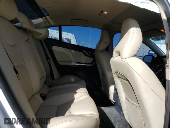 2018 Volvo S60 Inscription z VIN LYV402HK9JB168579, wystawiony jako Copart lot #47094155 z przebiegiem 61 979 mil mil oraz Szkoda całkowita • Salvage title. Historia ofert i sprzedaży dostępna na DreamBid. Obrazek 10.