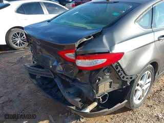 2016 Ford Fusion SE with VIN 3FA6P0HD3GR240706, listed as a IAAI auction lot 41796250 with 188,369 mi miles. Bid and sale history available at carsss.com. Image 6.