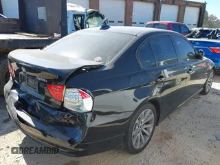 2011 BMW 3 Series 328i xDrive with VIN WBAPK5G53BNN25368, listed as a IAAI auction lot 40674658 with 193,207 mi miles and . Bid and sale history available at carsss.com. Image 4.
