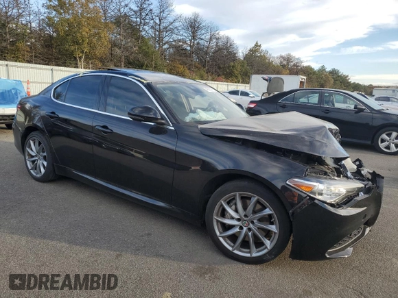 2020 Alfa Romeo Giulia z VIN ZARFANAN2L7626987, wystawiony jako Copart lot #74959044 z przebiegiem 33 486 mil mil oraz Szkoda całkowita • Salvage title. Historia ofert i sprzedaży dostępna na DreamBid. Obrazek 4.