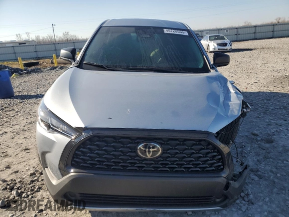 2023 Toyota Corolla Cross L z VIN 7MUAAAAG4PV060069, wystawiony jako Copart lot #51700565 z przebiegiem 20 324 mil mil oraz Szkoda całkowita • Salvage title. Historia ofert i sprzedaży dostępna na DreamBid. Obrazek 5.