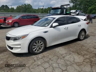 2018 Kia Optima LX z VIN 5XXGT4L38JG252579, wystawiony jako Copart lot #53910375 z przebiegiem 161 169 mil mil oraz Szkoda całkowita • Salvage title. Historia ofert i sprzedaży dostępna na DreamBid. Obrazek 1.