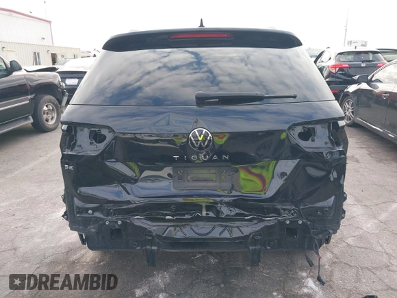 2022 Volkswagen Tiguan SE R-Line Black z VIN 3VVCB7AX6NM165794, wystawiony jako IAAI lot #42057380 z przebiegiem 25 700 mil mil oraz . Historia ofert i sprzedaży dostępna na DreamBid. Obrazek 17.