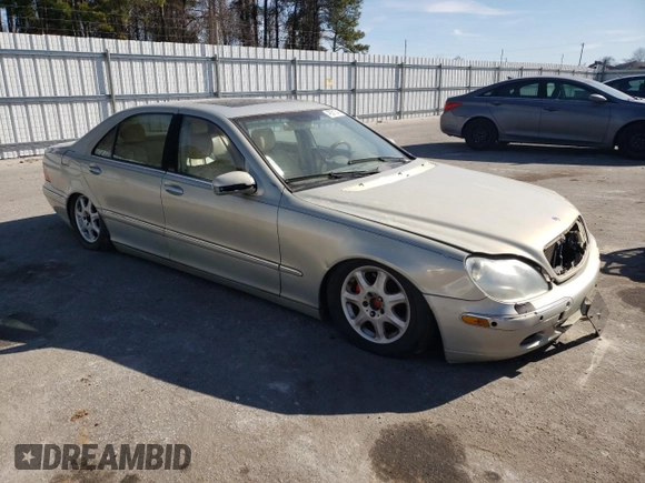 2001 Mercedes-Benz S-Class with VIN WDBNG75J81A140058, listed as a Copart auction lot 46581345 with 0 mi miles and Salvage Title. Bid and sale history available at carsss.com. Image 4.