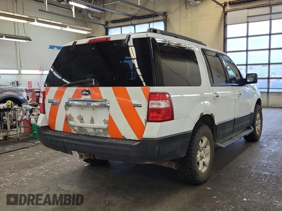 2014 Ford Expedition XL with VIN 1FMJU1G50EEF24187, listed as a IAAI auction lot 42616117 with 235,361 mi miles and . Bid and sale history available at DreamBid. Image 19.
