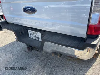 2019 Ford F-250 XL z VIN 1FT7W2BT4KEG48172, wystawiony jako IAAI lot #42556049 z przebiegiem 89 463 mil mil oraz . Historia ofert i sprzedaży dostępna na DreamBid. Obrazek 24.