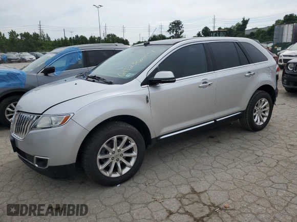 2014 Lincoln MKX with VIN 2LMDJ6JK4EBL05749, listed as a Copart auction lot 61123624 with 172,912 mi miles and Salvage Title. Bid and sale history available at carsss.com. Image 1.