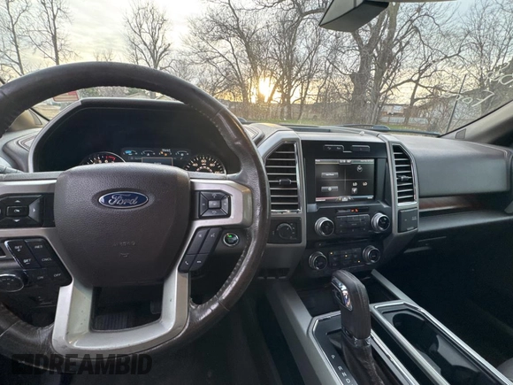 2015 Ford F-150 XLT with VIN 1FTEW1EG3FFA53104, listed as a Copart auction lot 43859665 with 182,930 mi miles and Clean Title. Bid and sale history available at carsss.com. Image 9.