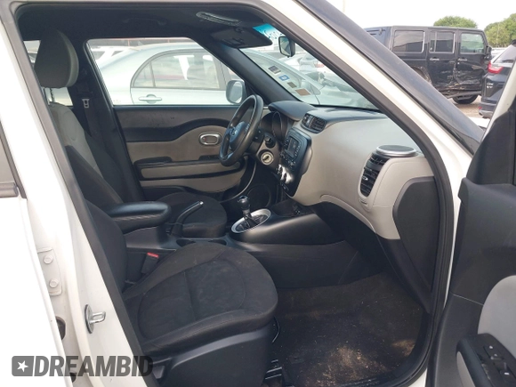 2016 Kia Soul with VIN KNDJN2A21G7328420, listed as a IAAI auction lot 42022903 with 148,903 mi miles. Bid and sale history available at carsss.com. Image 5.