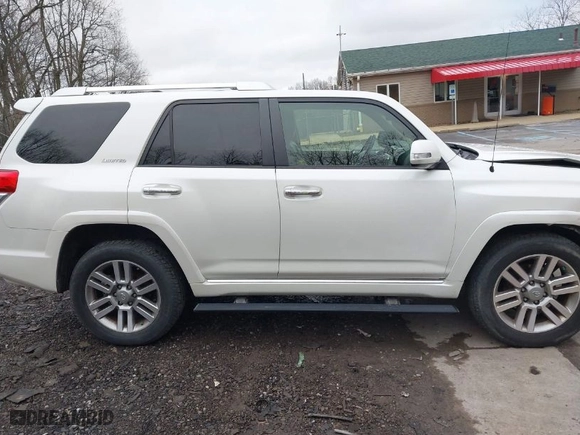 2012 Toyota 4Runner SR5 with VIN JTEBU5JR8C5089567, listed as a IAAI auction lot 42000885 with 90,652 mi miles. Bid and sale history available at carsss.com. Image 13.