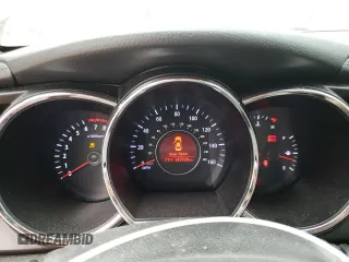 2013 Kia Optima EX z VIN 5XXGN4A75DG168207, wystawiony jako Copart lot #59992435 z przebiegiem 147 298 mil mil oraz Czysty tytuł • Clean title. Historia ofert i sprzedaży dostępna na DreamBid. Obrazek 9.