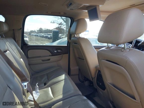 2010 Chevrolet Suburban LT with VIN 1GNUKJE36AR132205, listed as a IAAI auction lot 41447650 with 179,151 mi miles. Bid and sale history available at carsss.com. Image 8.
