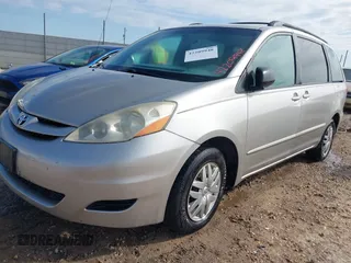 2007 Toyota Sienna CE with VIN 5TDZK23C47S038552, listed as a IAAI auction lot 42209948 with 283,859 mi miles and . Bid and sale history available at carsss.com. Image 2.