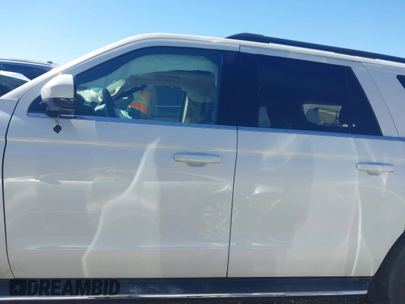 2022 Ford Expedition Max XLT with VIN 1FMJK1HT4NEA54989, listed as a IAAI auction lot 41826238 with 25,552 mi miles and . Bid and sale history available at DreamBid. Image 14.