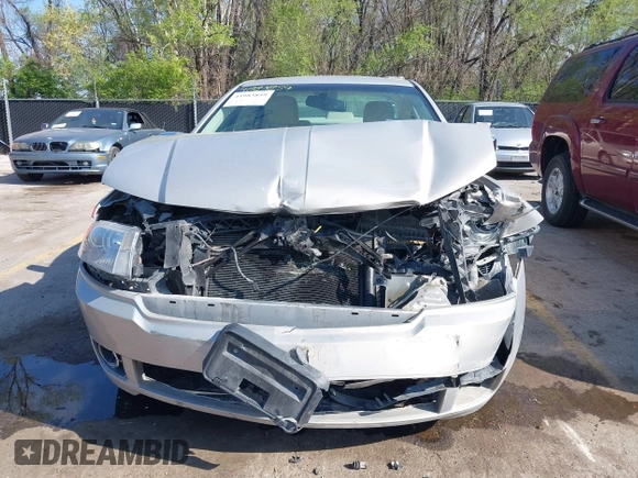 2009 Lincoln MKZ z VIN 3LNHM26TX9R617077, wystawiony jako IAAI lot #41983859 z przebiegiem 104 680 mil mil oraz . Historia ofert i sprzedaży dostępna na DreamBid. Obrazek 6.