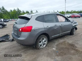 2015 Nissan Rogue S z VIN JN8AS5MV8FW765307, wystawiony jako IAAI lot #42307390 z przebiegiem 130 641 mil mil oraz . Historia ofert i sprzedaży dostępna na DreamBid. Obrazek 4.