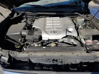 2016 Toyota Land Cruiser z VIN JTMCY7AJ4G4047685, wystawiony jako Copart lot #86186214 z przebiegiem 174 064 mil mil oraz Szkoda całkowita • Salvage title. Historia ofert i sprzedaży dostępna na DreamBid. Obrazek 12.